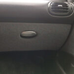 دستگیره درب داشبورد پژو 206 - 207 - کروم براق - Image 2