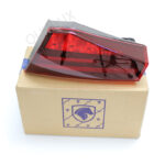 چراغ خطر عقب تارا طرح خطی جدید ( ایساکو ) روی صندوق سمت شاگرد