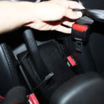 صدا گیر کمربند ایمنی خودرو TypeR مدل قفلشو (بسته 2 عددی) با استفاده از صدا گیر کمربند ایمنی TypeR مدل قفلشو، دیگر صدای مزاحم و آزاردهنده هشدار کمربند ایمنی در خودرو را نخواهید شنید. این محصول با کیفیت و طراحی حرفه‌ای، به راحتی بر روی قفل کمربند ایمنی نصب می‌شود و مانع از ایجاد صدای زنگ هشدار می‌گردد. شما می توانید کمربند ایمنی را روی این صداگیر قفل کنید. ویژگی‌ها: بسته شامل 2 عدد صدا گیر کمربند ایمنی نصب آسان روی قفل کمربند ایمنی مناسب برای اکثر خودروها و انواع قفل کمربند جلوگیری از صدای آزاردهنده هشدار کمربند با صدا گیر کمربند TypeR، سفری آرام و بدون مزاحمت صدای هشدار کمربند را تجربه کنید و تمرکز خود را روی رانندگی حفظ کنید.