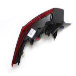 چراغ خطر عقب تارا طرح خطی جدید ( ایساکو ) روی گلگیر سمت شاگرد