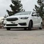 کیت اسپرت جلو پنجره شاهین 