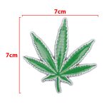 آرم فلزی طرح برگ گل رنگ سبز سایز 7 cm